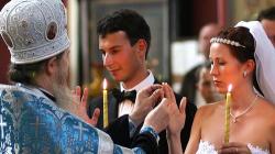 How does confession happen before a wedding?
