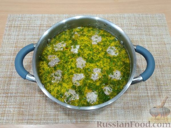 Суп с мясными фрикадельками и сливками