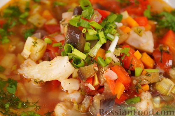 Овощной суп с кабачками, баклажанами и цветной капустой