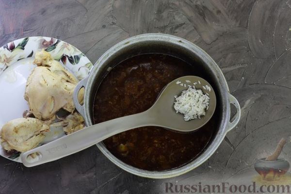 Куриный суп с рисом, яблоками и овощами