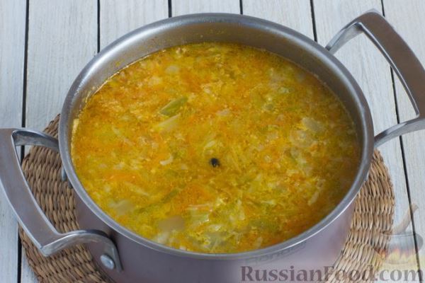 Рисовый суп с капустой и яблоком