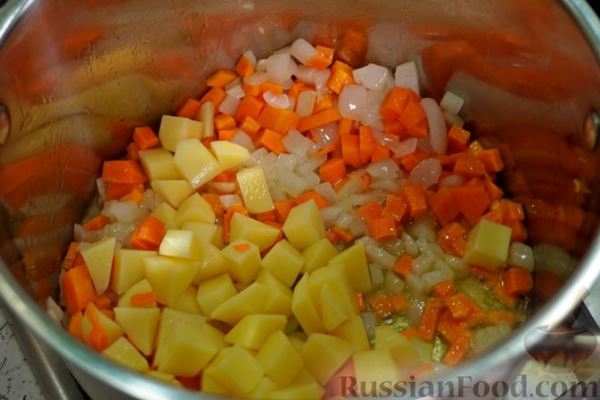 Овощной суп с кабачками, баклажанами и цветной капустой