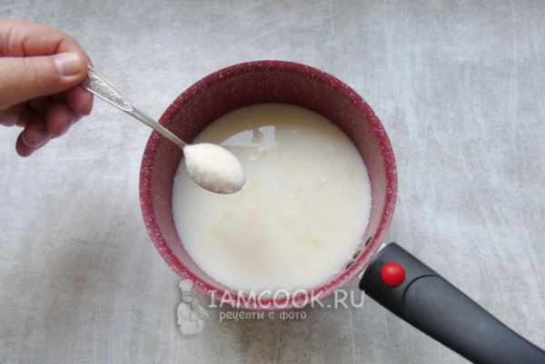 Молочный суп с яйцом и вермишелью